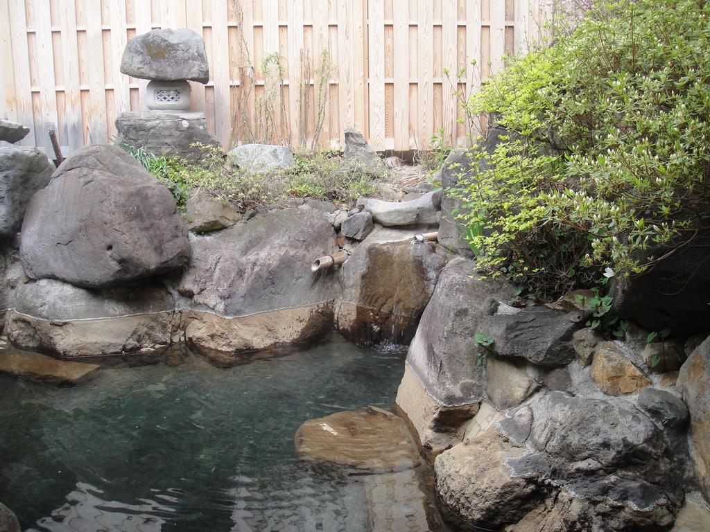 Jinpyokaku Hotel Yamanouchi  Exterior photo