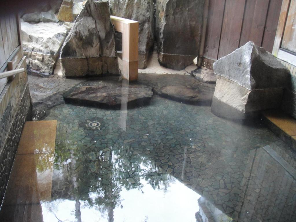 Jinpyokaku Hotel Yamanouchi  Exterior photo
