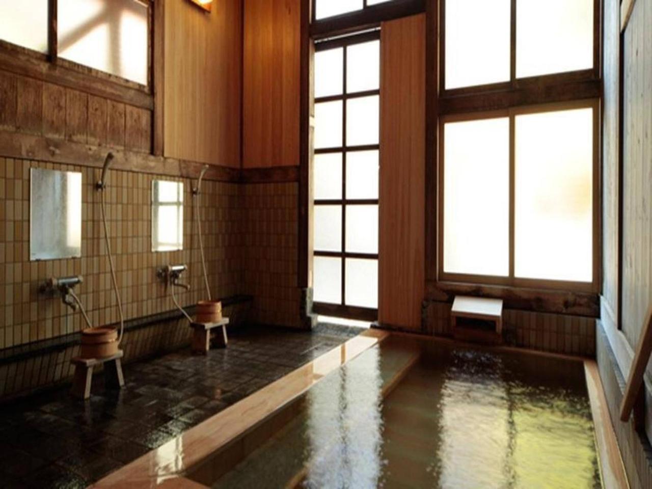 Jinpyokaku Hotel Yamanouchi  Exterior photo