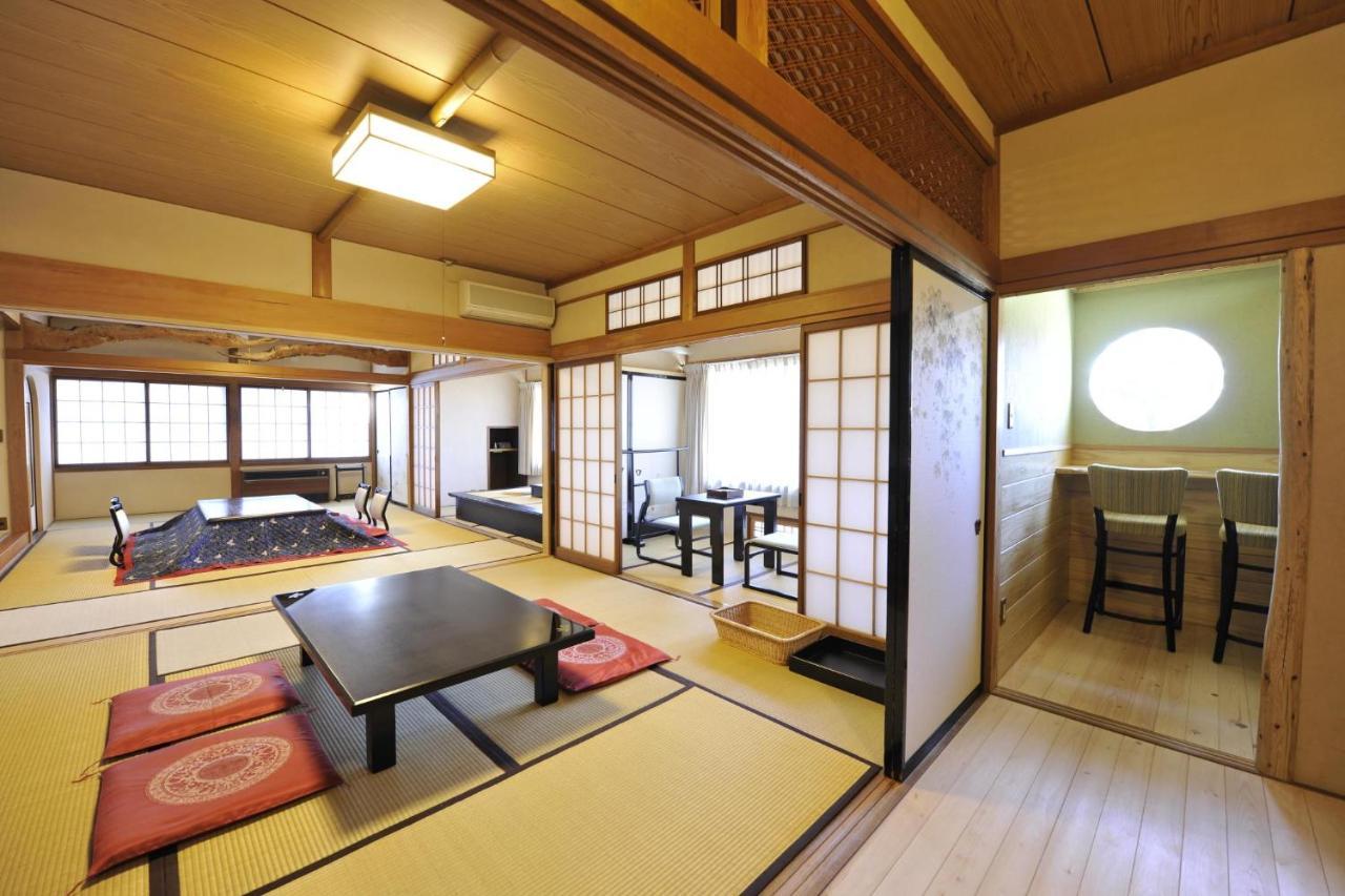 Jinpyokaku Hotel Yamanouchi  Exterior photo